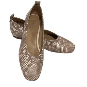 NWOB 27 Edit Naturalizer Snake Skin Carla Ballerina Flat Beige/Cream Size 7.5